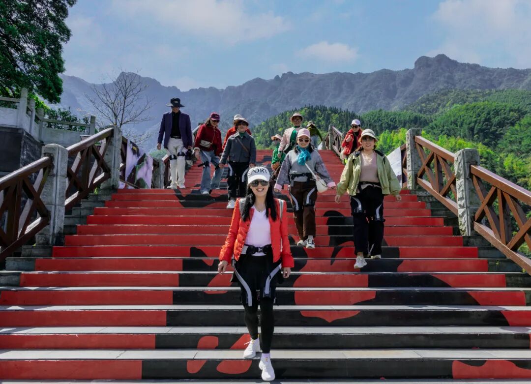 萍乡武功山开挂了！科技感拉满、文化潮出圈，还带村民一起富！